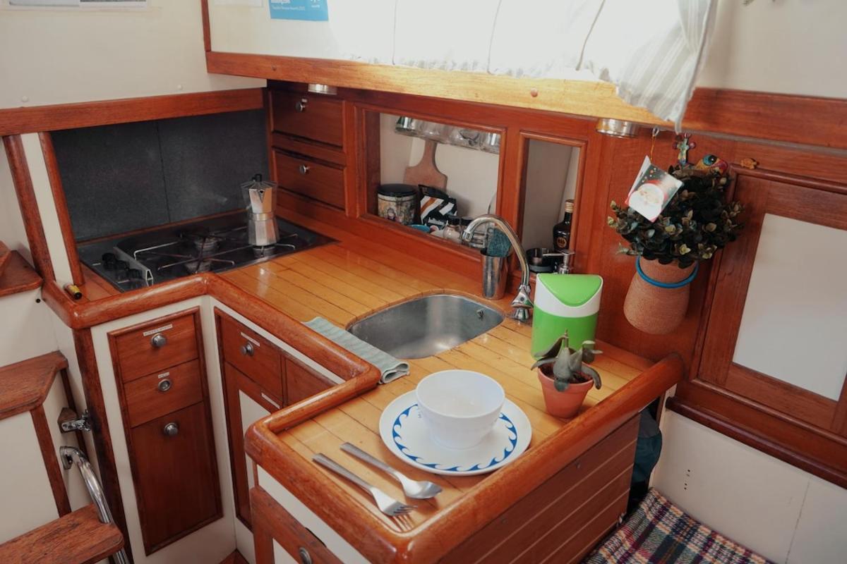 מלון Cozy Lisbon Marina Sleepaboard - Sail Away מראה חיצוני תמונה