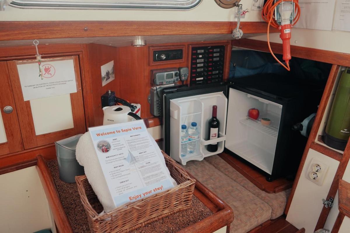 מלון Cozy Lisbon Marina Sleepaboard - Sail Away מראה חיצוני תמונה